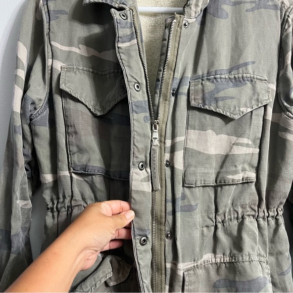 Rails Whitaker Tencel Linen Blend Camo Jacket w Faux Fur Lining Sz Medium Green - Picture 9 of 11